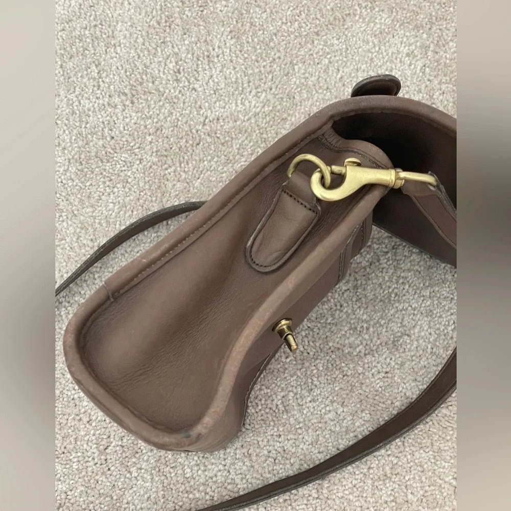 Coach vintage mocha brown leather court bag 9870